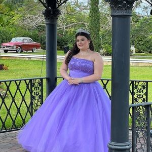 Beautiful Quinceañera or Sweet 16 dress ♥️
